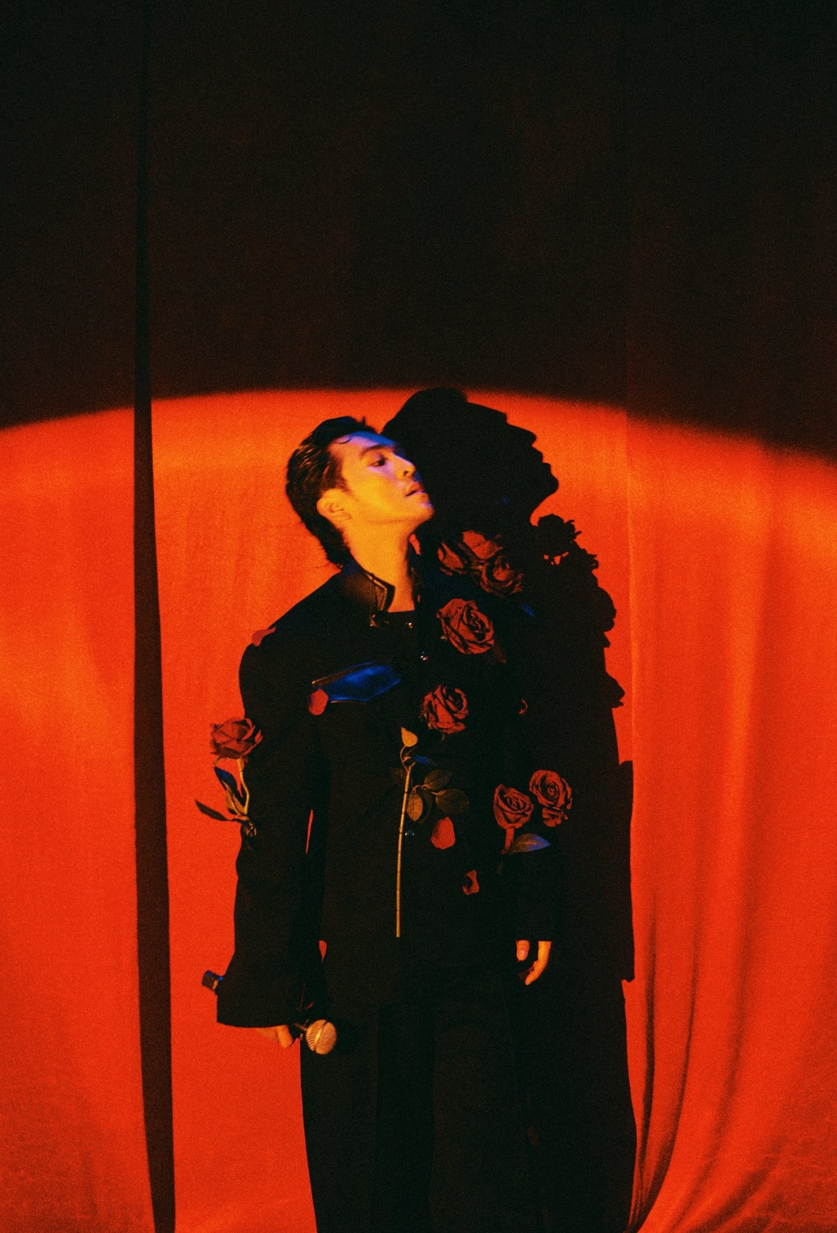 thien minh bien hau truong concert thanh khung phim dien anh day me hoac hinh anh 6