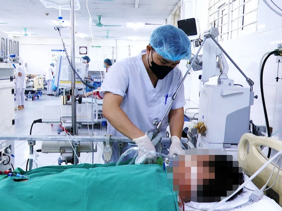 Thịt lợn bệnh "tuồn" vào trường học ở Hà Nội: Nguy hiểm thế nào cho sức khỏe?