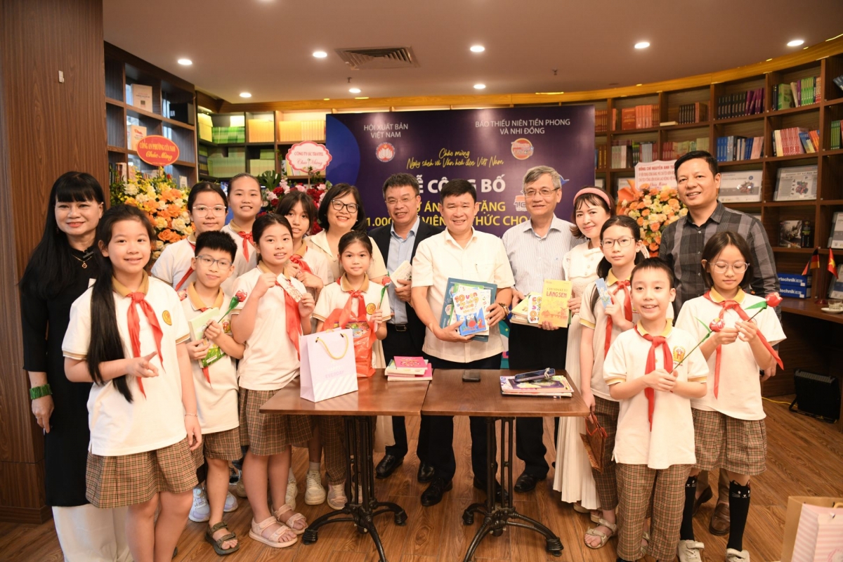 khoi dong du an 1.000 thu vien tri thuc cho hoc sinh hinh anh 9