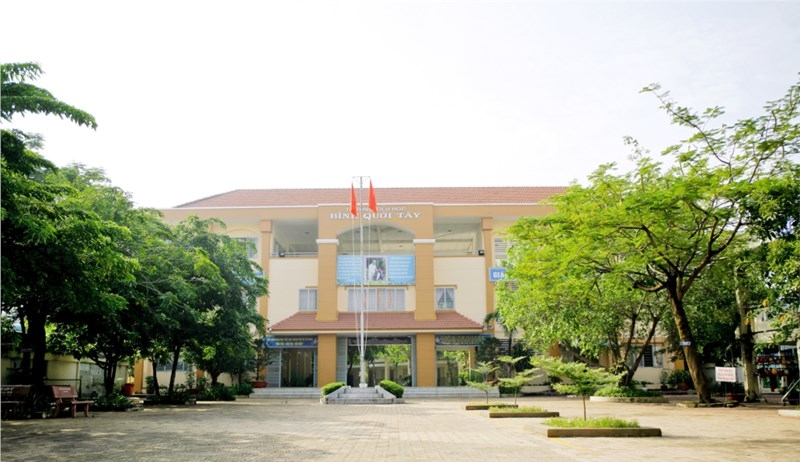 ngung hoat dong don vi cung cap suat an vu 148 hoc sinh nghi ngo doc o tp.hcm hinh anh 1