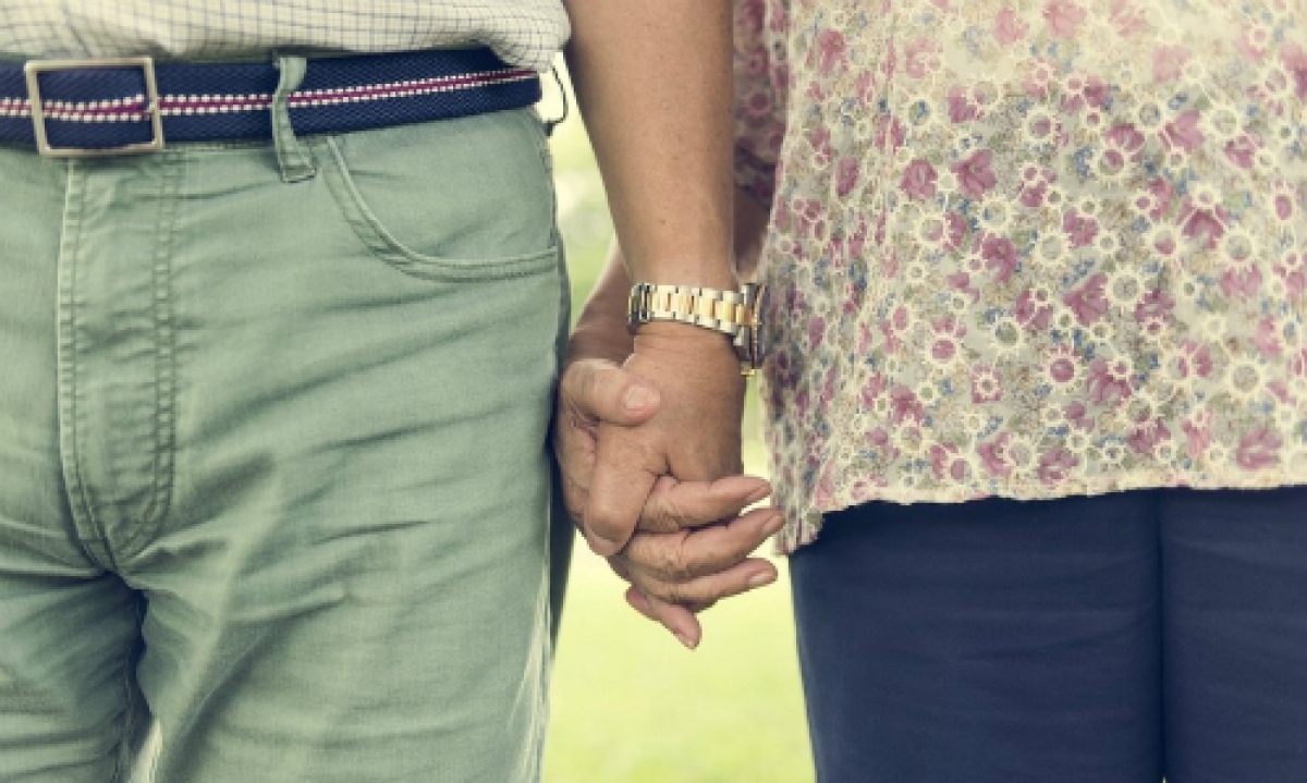 Sau 40 tuổi vẫn có thể “giữ lửa” chuyện chăn gối nếu hiểu đúng cách