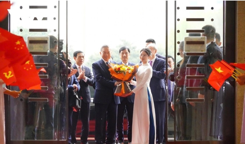 top vietnamese leader investment in young scientists most strategic for vietnam-china future ties picture 2