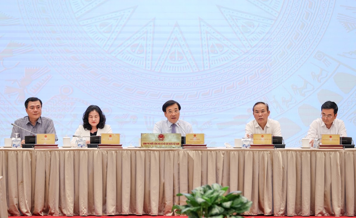 Nguồn cung xăng dầu trong nước được bảo đảm đến hết tháng 4