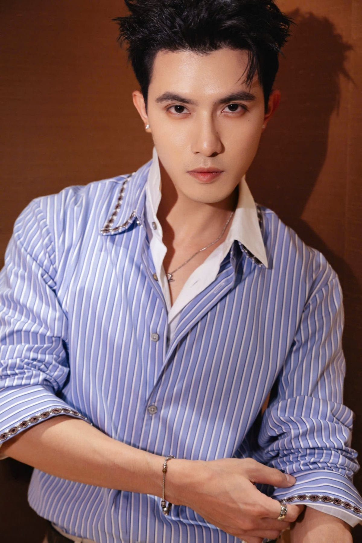 sao viet 14 4 van mai huong khoe body boc lua, visual gay bao mang xa hoi hinh anh 11