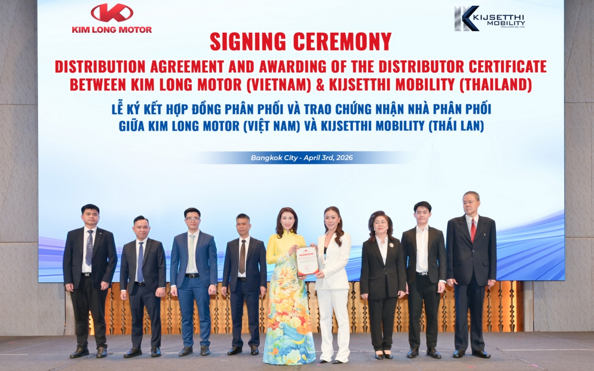 Kim Long Motor ký phân phối xe buýt tại Thái Lan, tăng tốc xuất khẩu