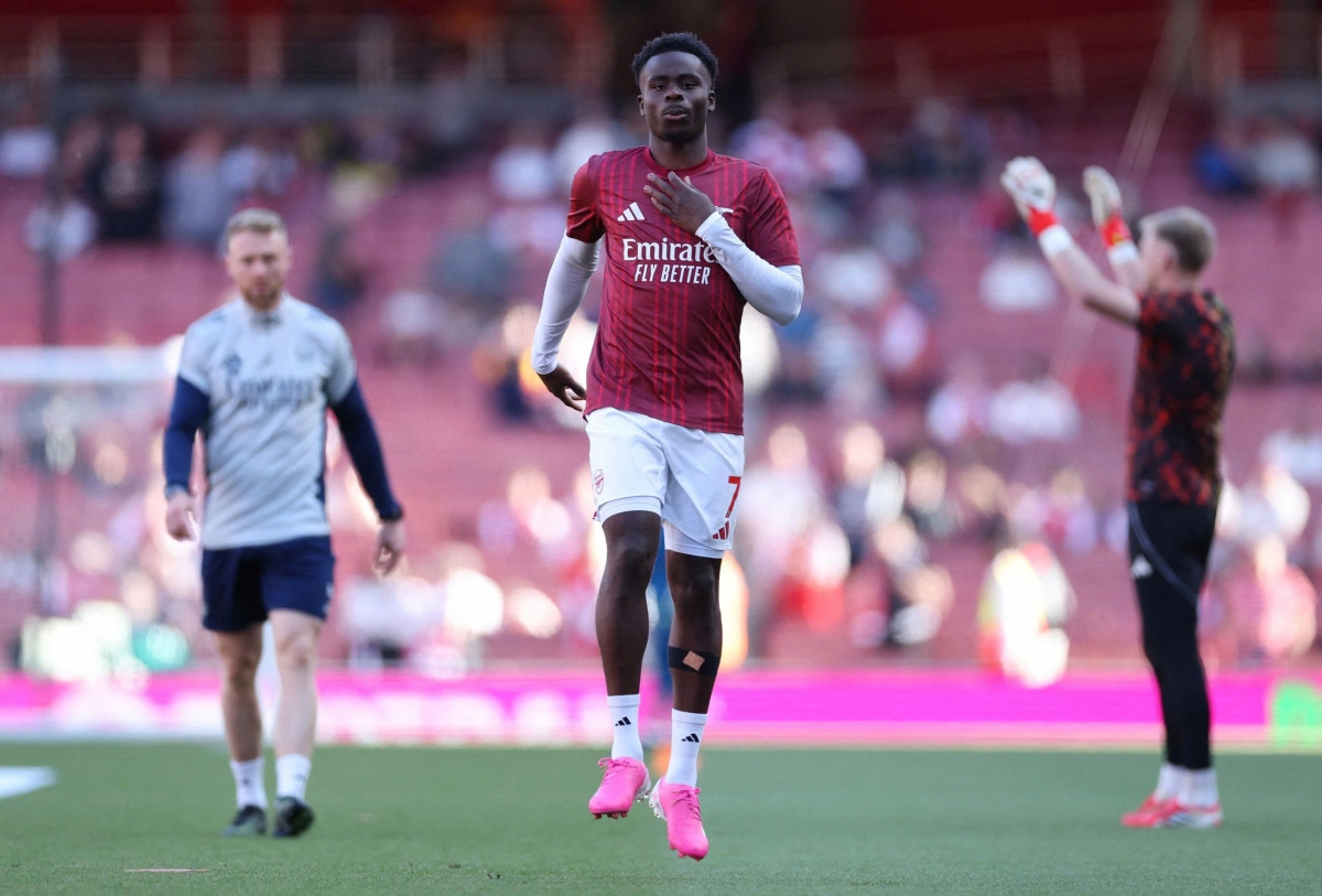 truc tiep arsenal 1-0 newcastle eberechi eze ghi ban dep mat hinh anh 11