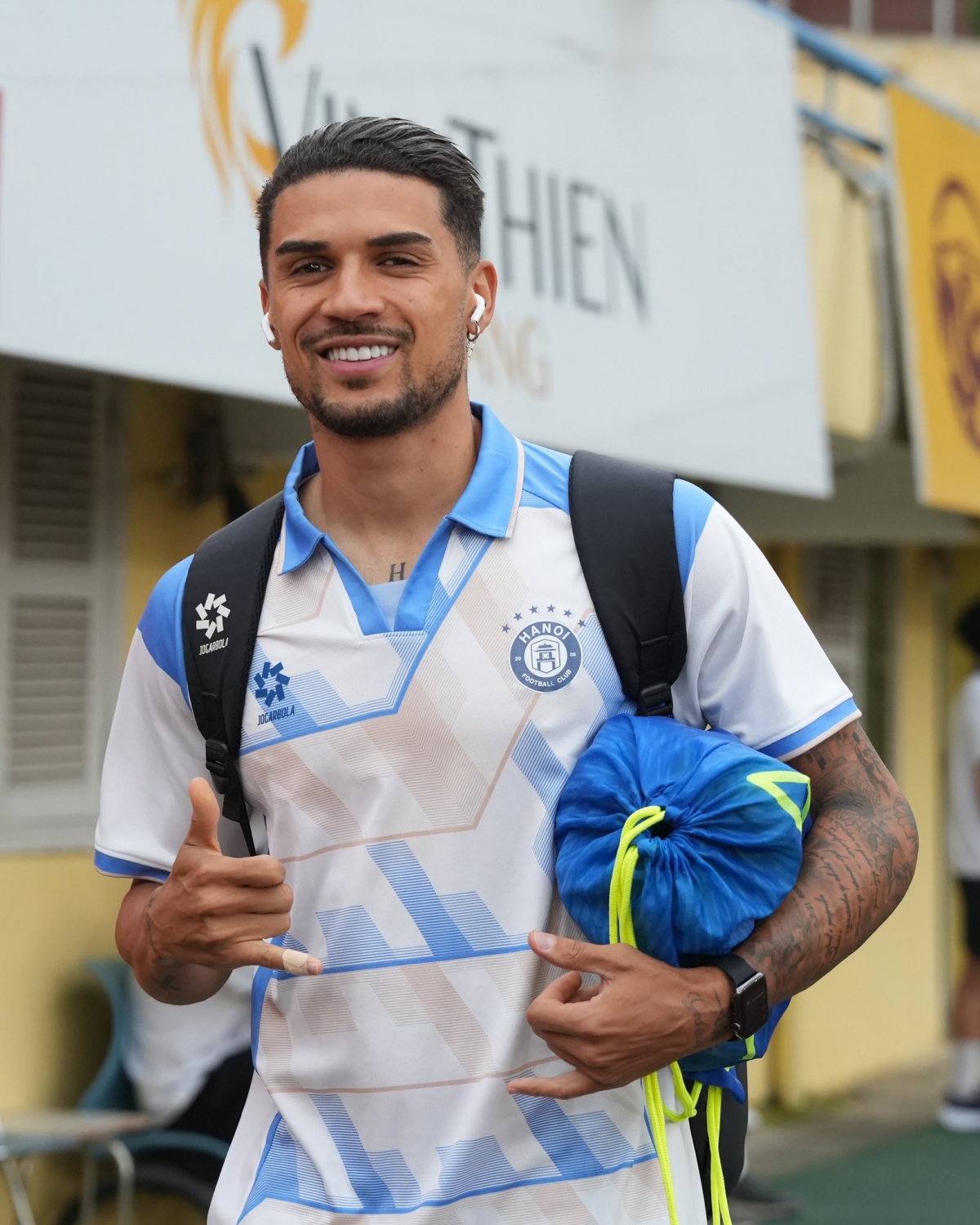 truc tiep ha noi fc 3-1 clb tp.hcm hoang hen va hai long ghi dau an hinh anh 9