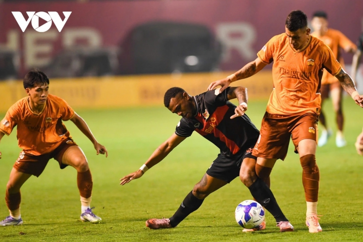 ket qua bong da vong 17 v-league toi 5-4 ninh binh nguoc dong thang hagl hinh anh 16