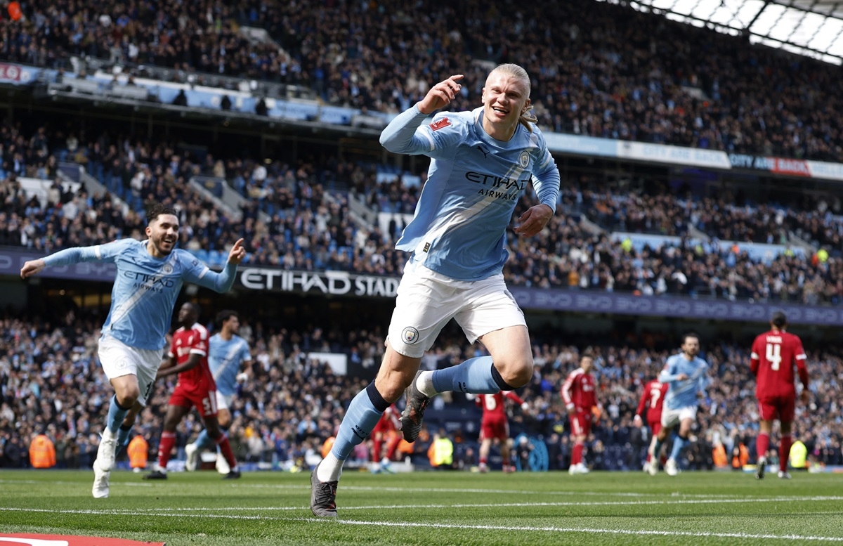 truc tiep man city 4-0 liverpool haaland ghi hat-trick, salah hong phat den hinh anh 4