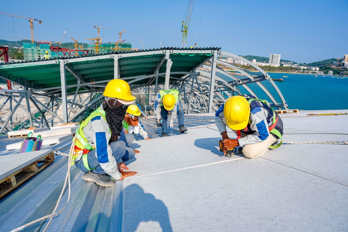 thi cong xuyen ngay dem, sieu cong trinh apec tien sat moc hoan thien hinh anh 1