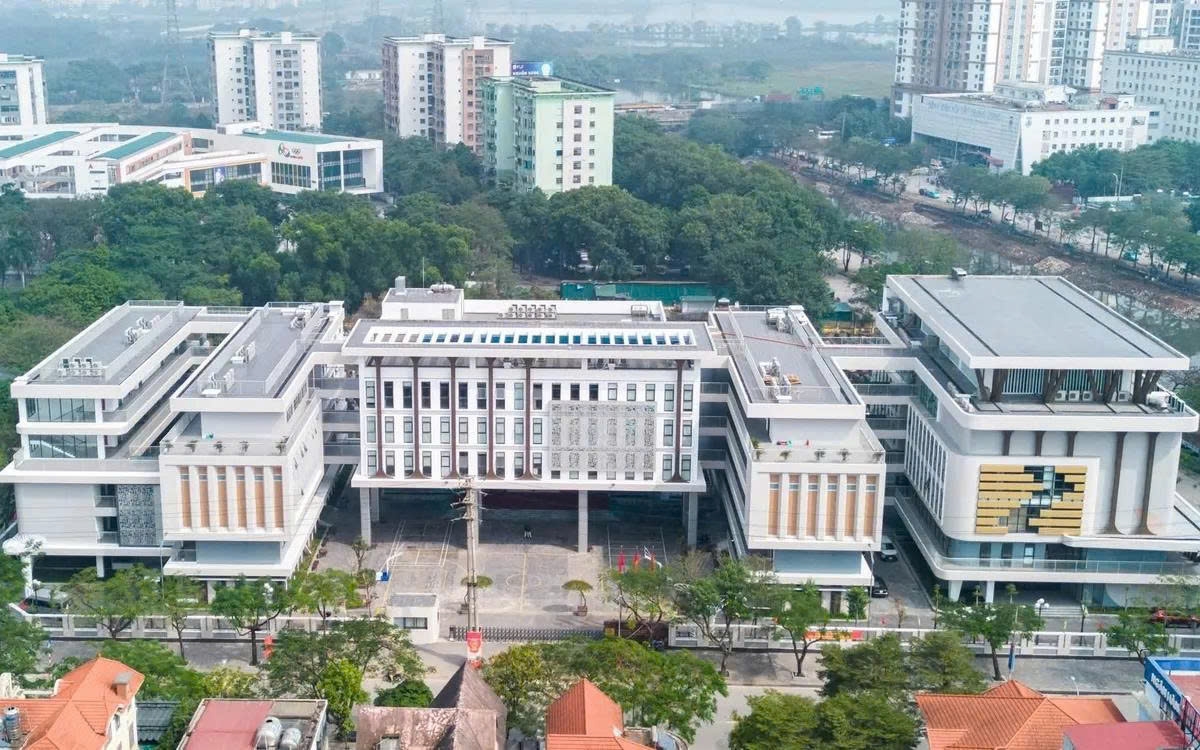 chi ca chuc trieu moi thang, phu huynh chay dua suat vao lop 10 cong lap cho con hinh anh 2