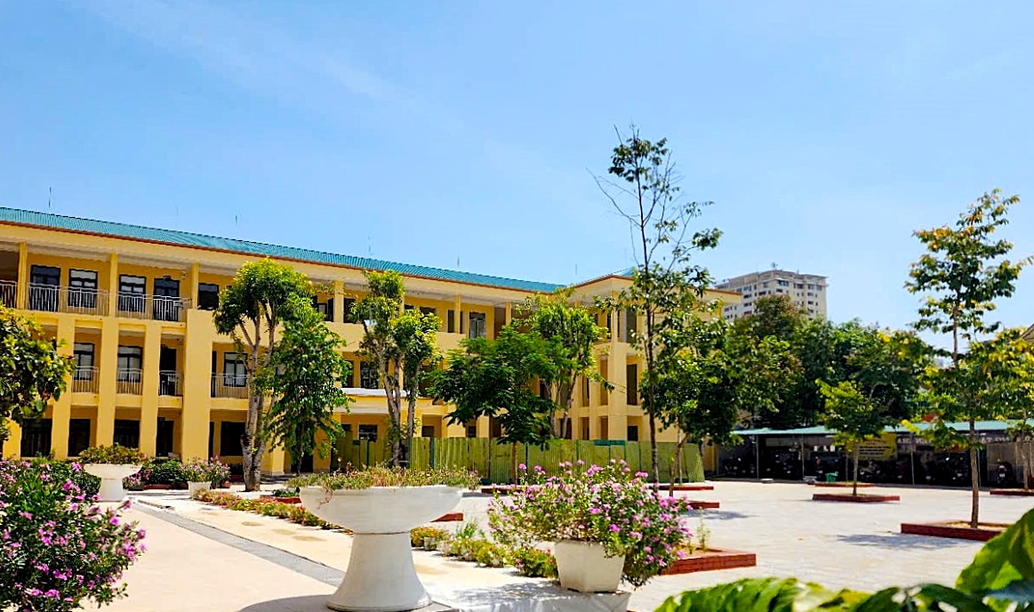 Nghệ An cho phép các trường chủ động điều chỉnh giờ học do nắng nóng gay gắt