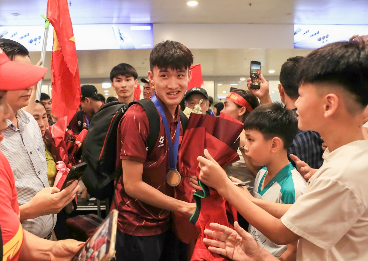 u17 viet nam mang cup vo dich u17 Dong nam A 2026 ve nuoc hinh anh 2