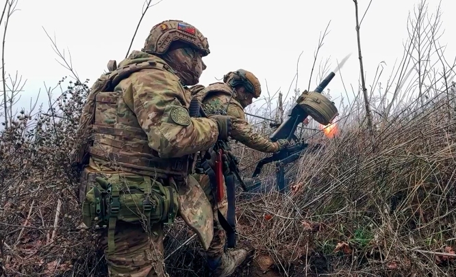 Chiến sự đảo chiều cục bộ: Ukraine tăng tốc phản công, kìm hãm đà tiến của Nga