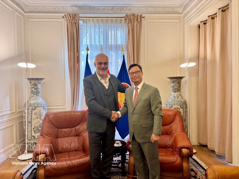 vietnam, france bolster party ties picture 1