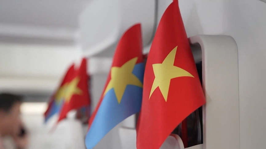 vietnam airlines ke cau chuyen hoa binh tren chuyen bay dac biet ngay 30 4 hinh anh 2