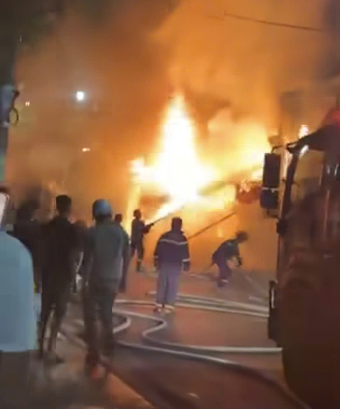 dap tat 2 vu chay o Dong thap, khong de chay lan khu vuc xung quanh hinh anh 2