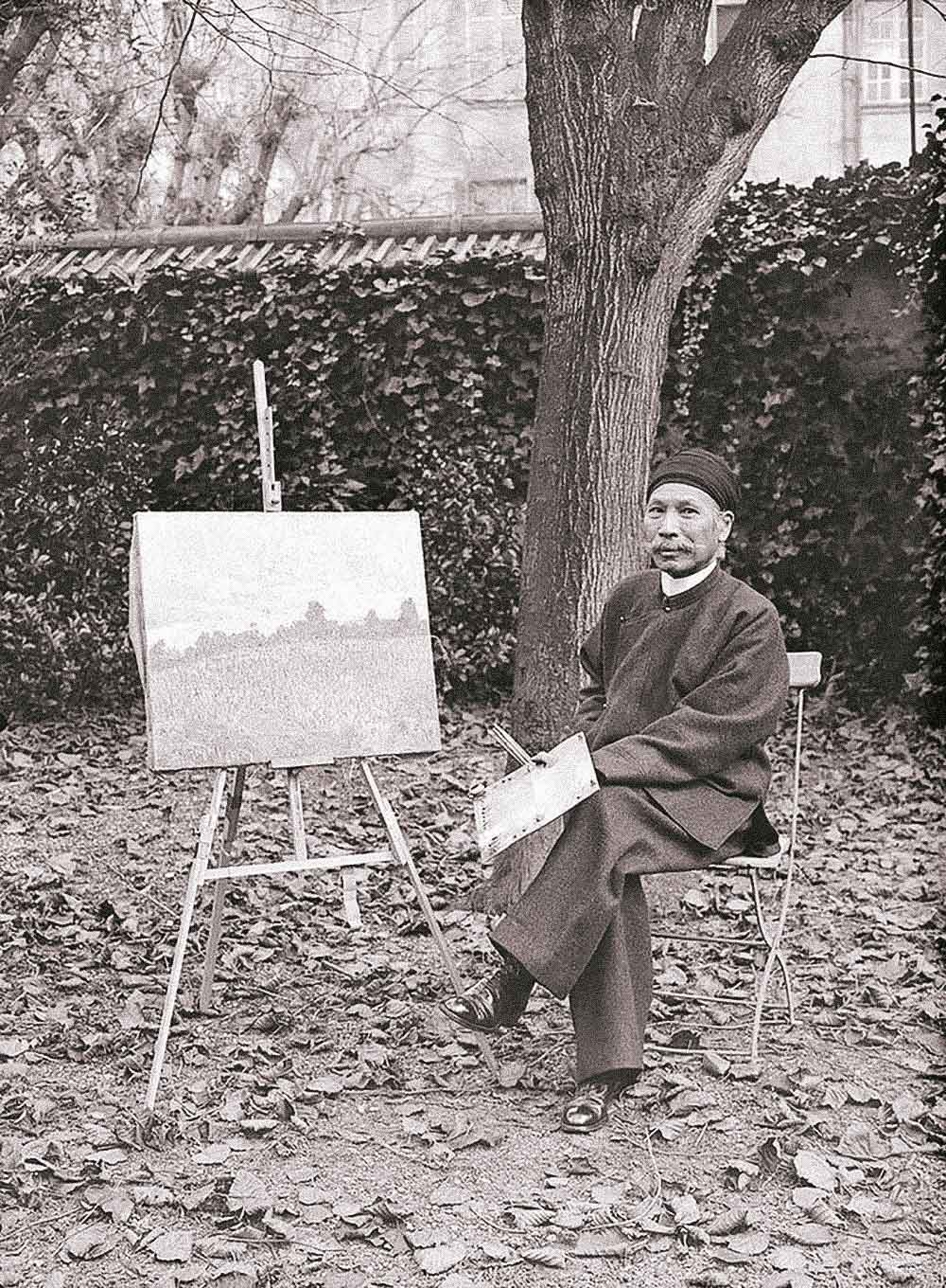 khi hoi hoa thay buoc chan tro ve cua vua ham nghi hinh anh 1