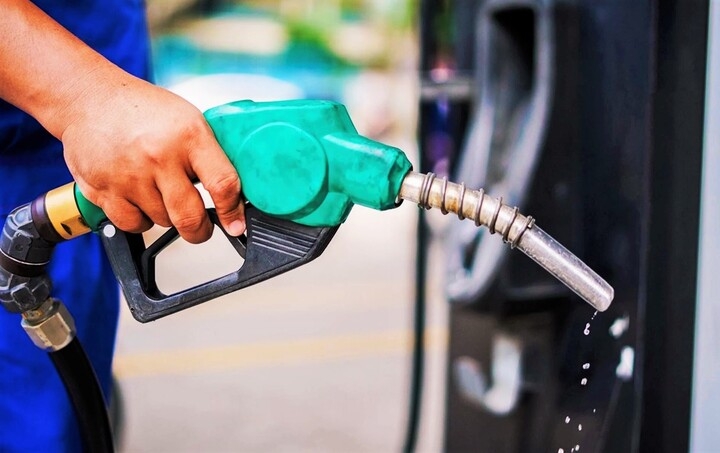 co quan thue phat hien dau hieu bat thuong tai dn xang dau truoc va sau tang gia hinh anh 1