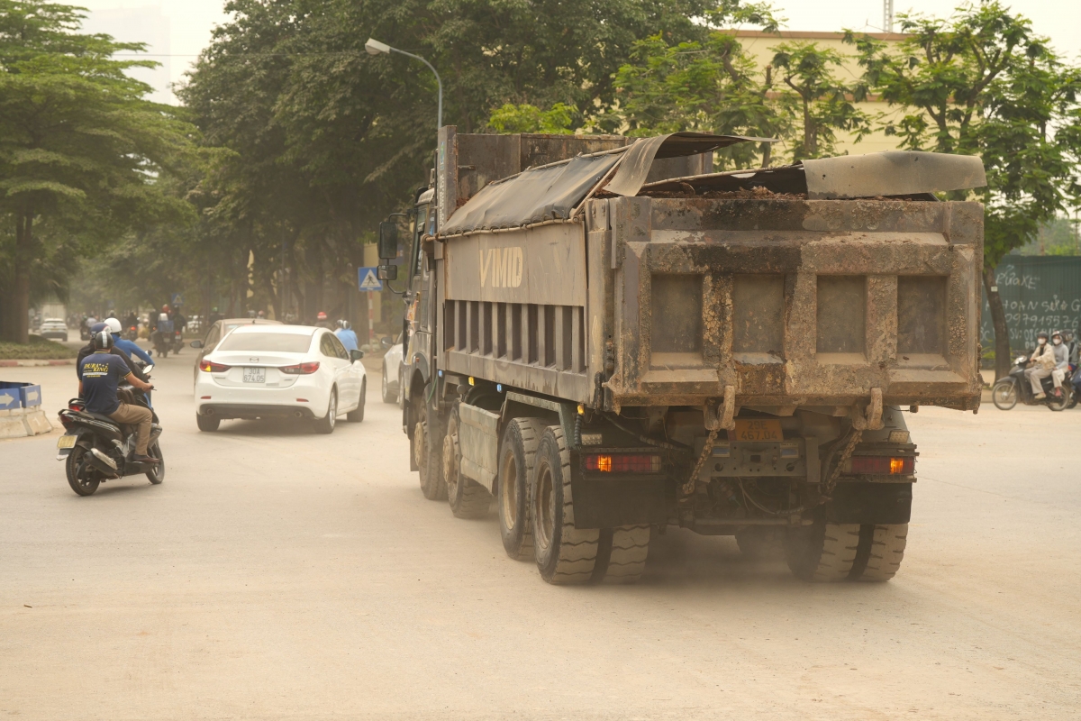Day nhanh tien do thi cong ho phu Do can di doi voi dam bao ve sinh moi truong hinh anh 14