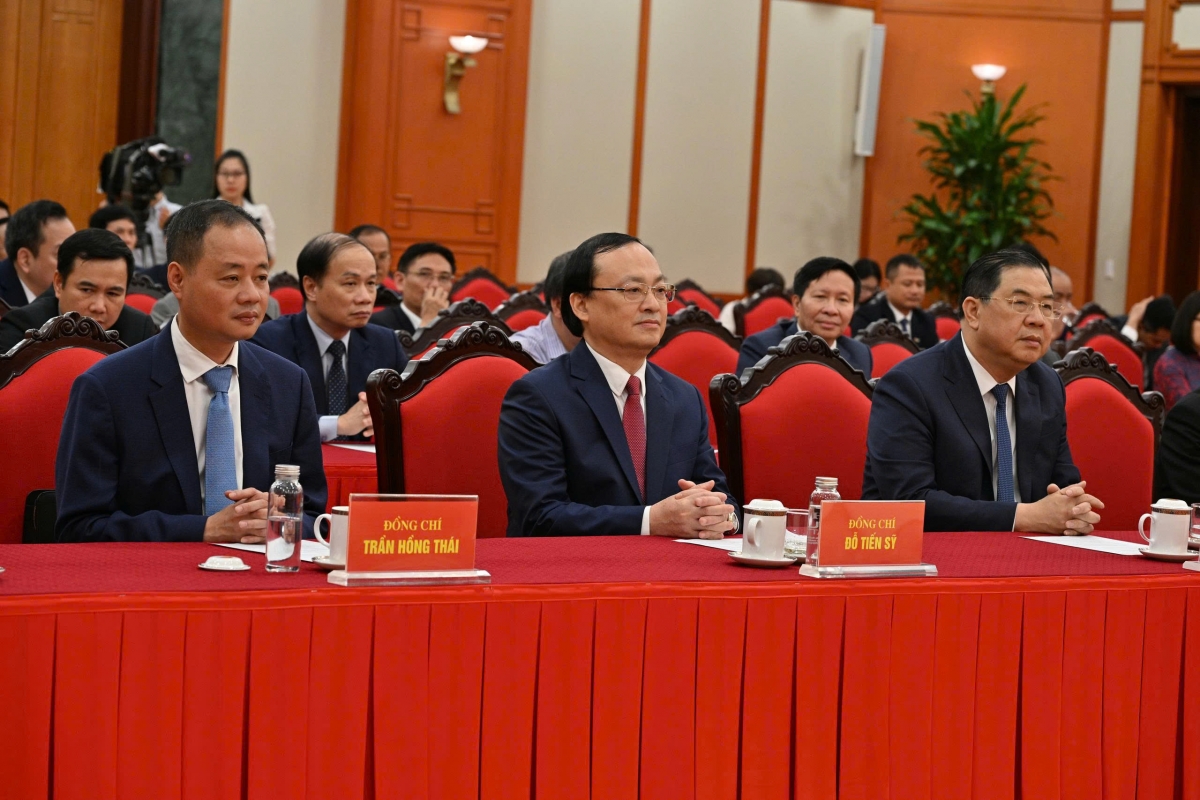 tong giam doc vov Do tien sy kiem giu chuc pho truong ban tuyen giao va dan van trung uong hinh anh 2