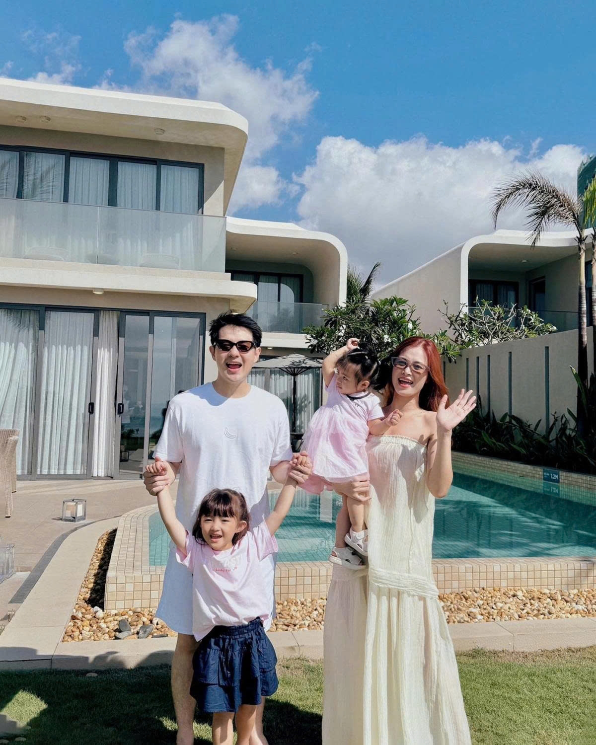 sao viet 6 4 vo chong ca si tuan hung ky niem 12 nam cuoi hinh anh 2