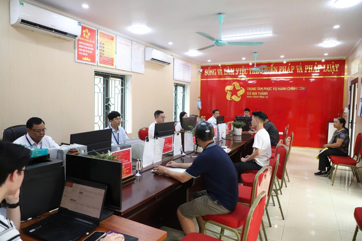 tang truong 10 giai bai toan doi von va nang chat luong can bo co so hinh anh 5