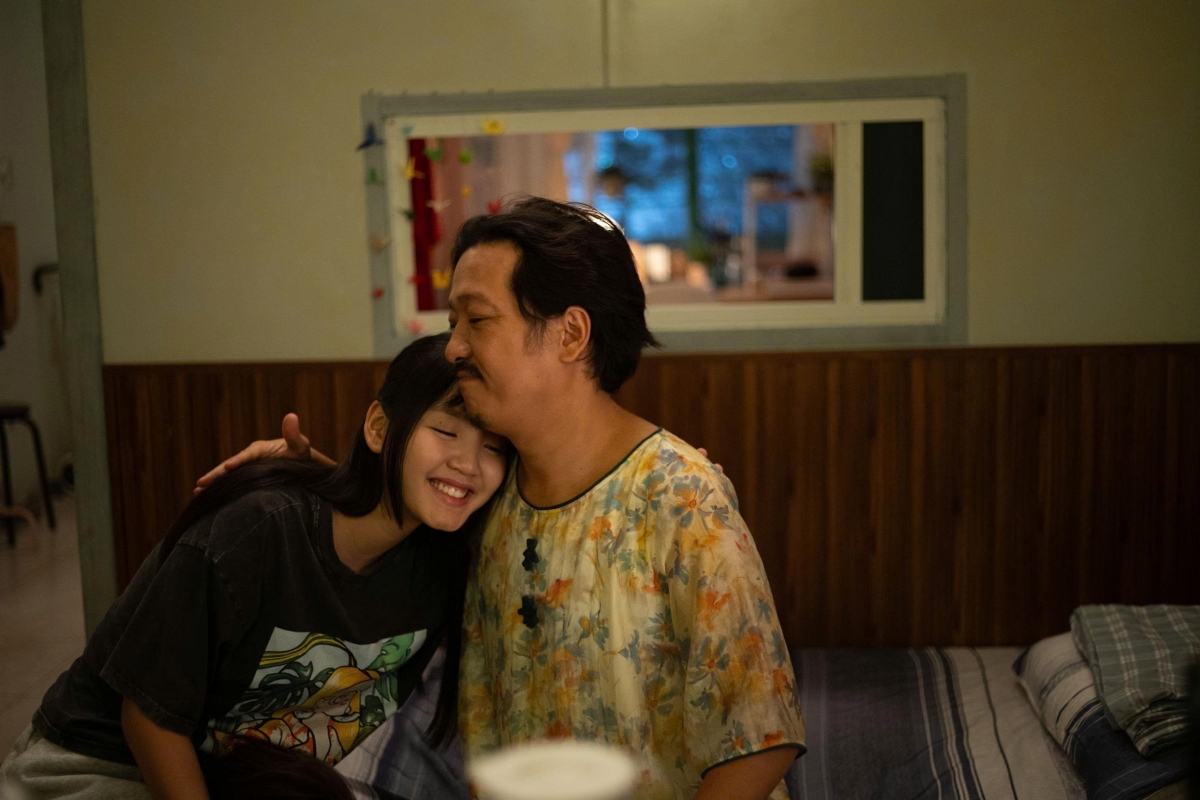 phim tet lan luot roi rap, 2 tac pham nao van bam tru duong dua hinh anh 2