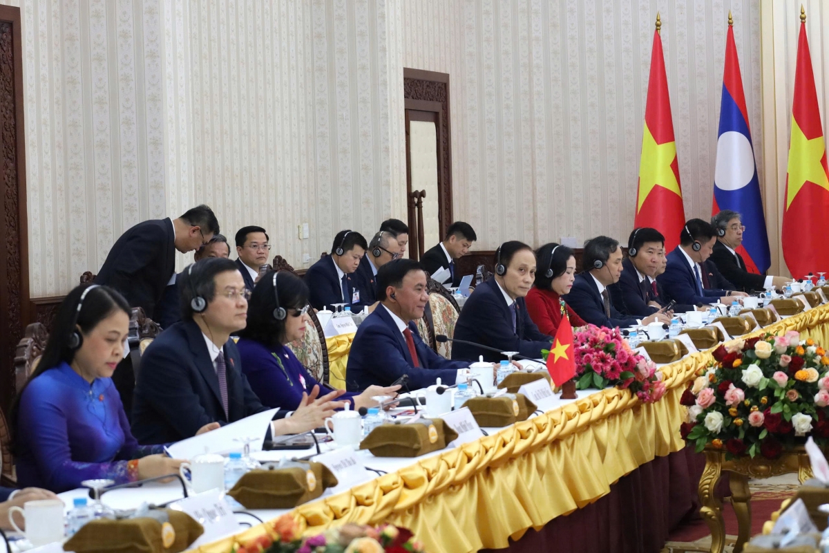 thuong truc ban bi thu tran cam tu hoi kien thu tuong lao sonexay siphandone hinh anh 2