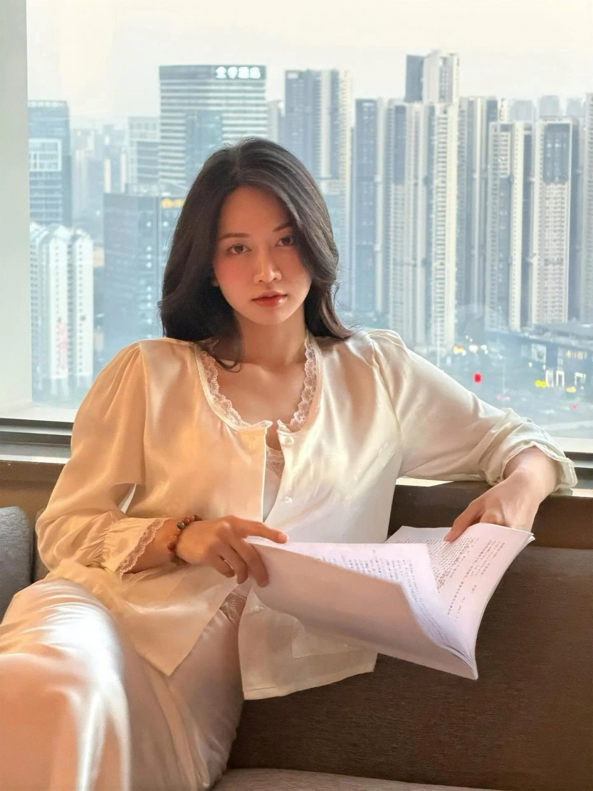 sao viet 12 4 quynh kool len tieng khi bi che khoc nhieu trong buoc chan vao doi hinh anh 7