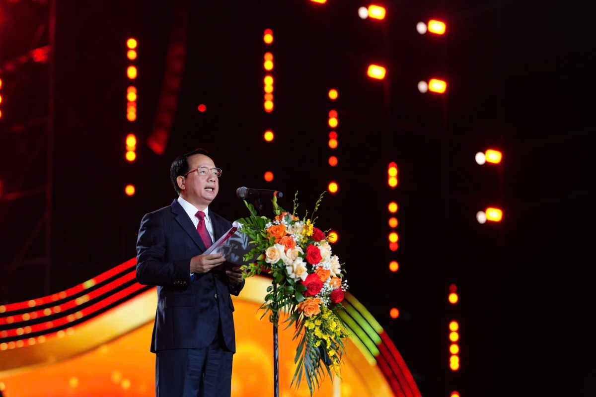 man nhan chuong trinh nghe thuat khai mac lien hoan phat thanh toan quoc lan thu xvii hinh anh 4