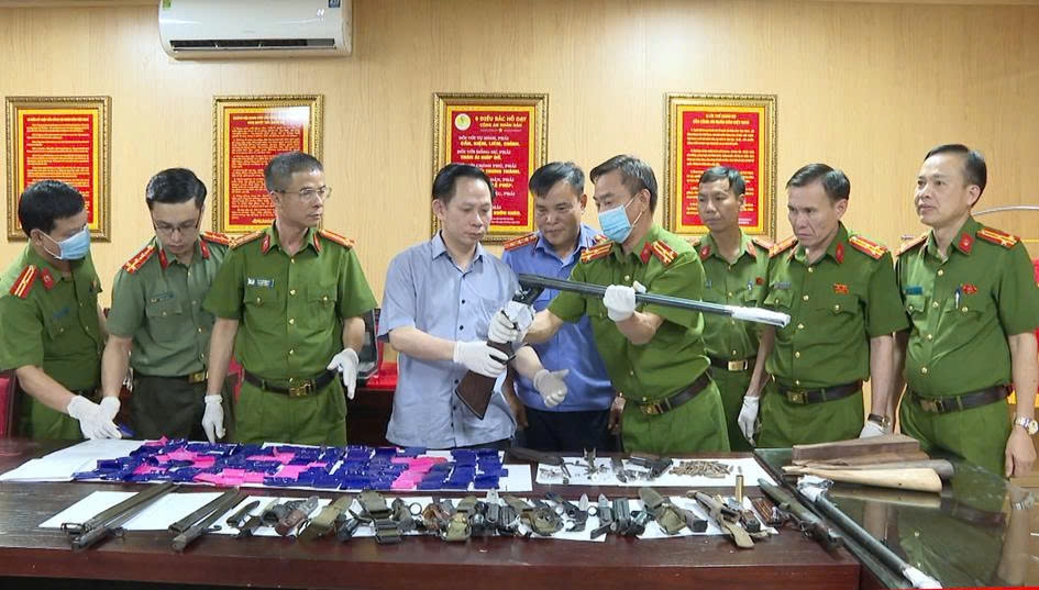 thanh hoa thu hoi hang nghin vu khi sau 1 nam thuc thi luat moi hinh anh 1