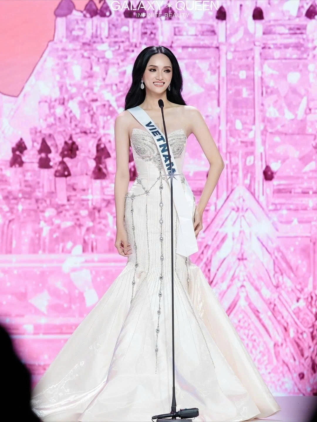 chu tich miss universe vietnam bo ban quyen, lo ngai tinh cong bang cua cuoc thi hinh anh 2