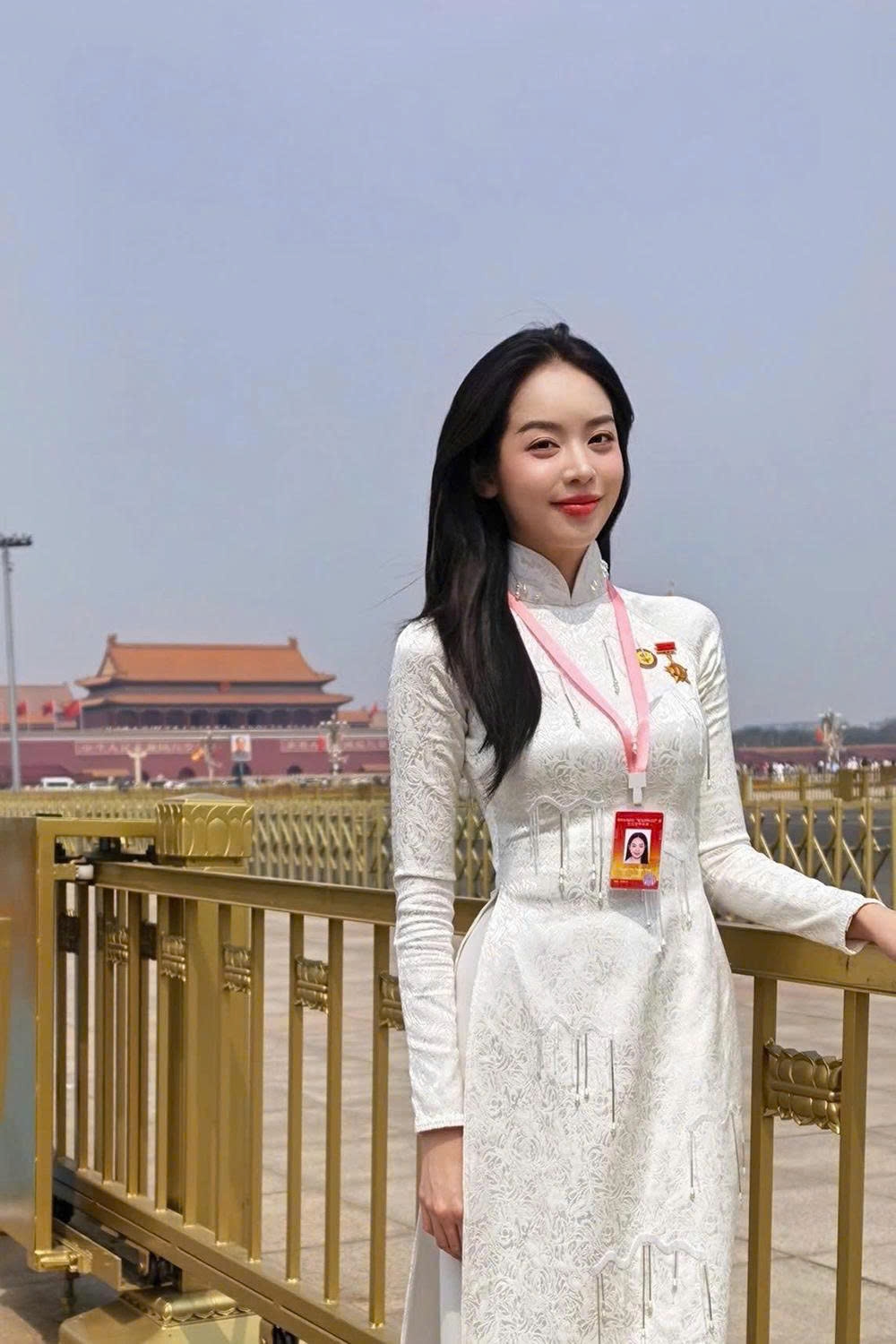 sao viet 18 4 phuong oanh vao bep lam banh cung hai con song sinh hinh anh 2