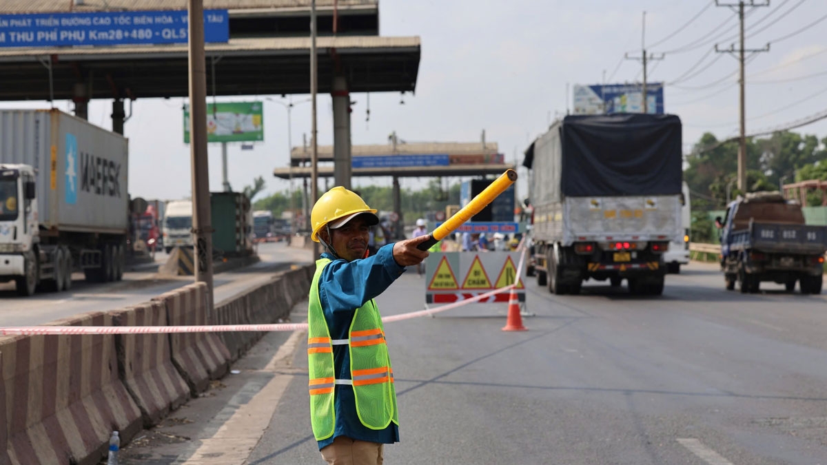 thao do hai tram thu phi bo hoang tren quoc lo 51 doan qua Dong nai hinh anh 1