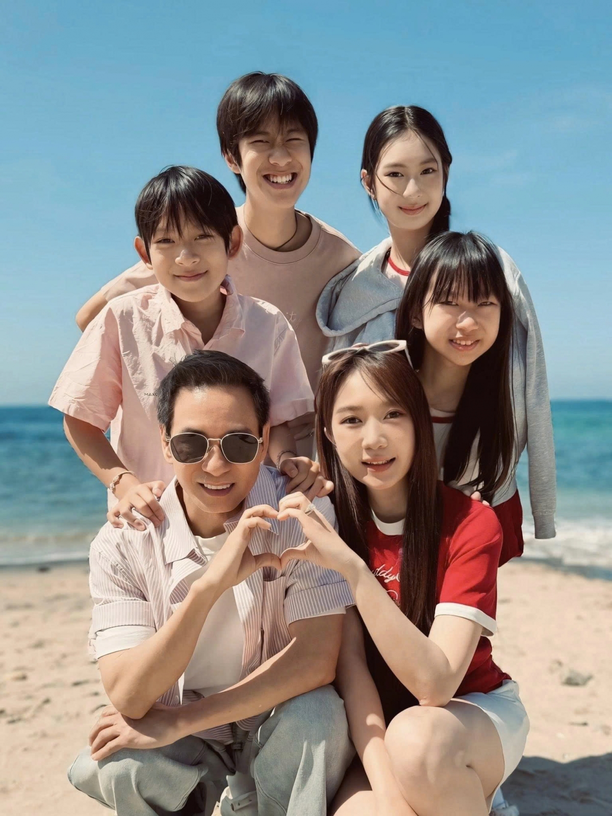 sao viet 20 4 ca si ha thuy anh ly hon sau hon nhan 7 nam hinh anh 4