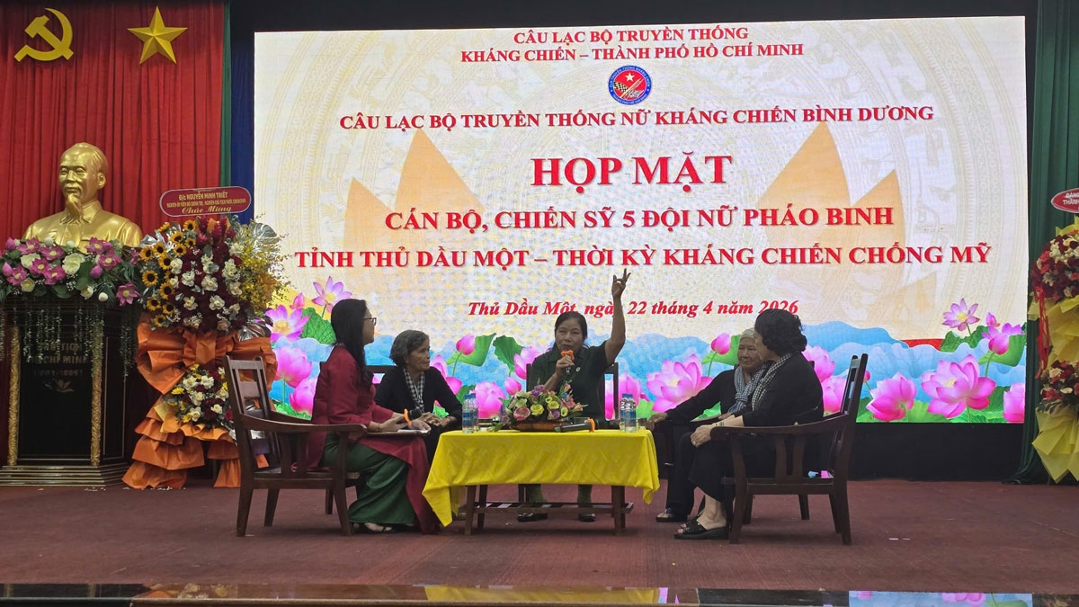 lan dau tien sau hon 50 nam, 92 nu phao binh dat thu dau mot cung te tuu hinh anh 4