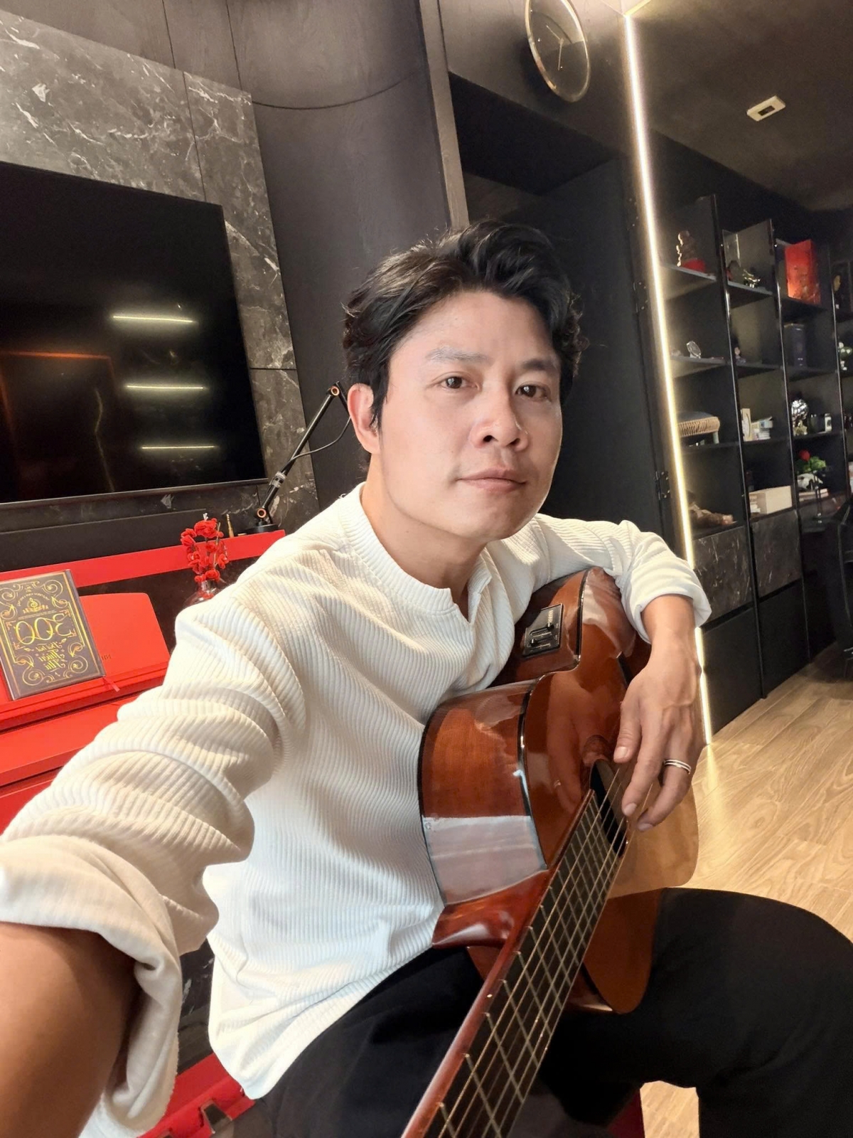 sao viet 23 4 phuong oanh khoe ve dep nen na voi ao dai hinh anh 5