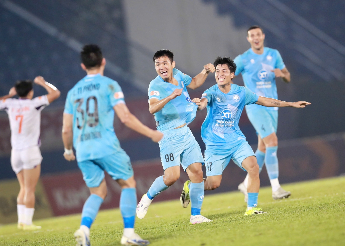 truc tiep tp.hcm 1-1 nam Dinh xuan son bi tu choi ban thang hinh anh 4