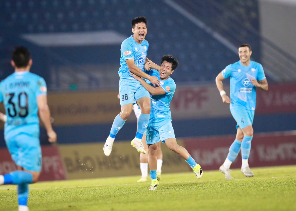 truc tiep tp.hcm 1-1 nam Dinh xuan son bi tu choi ban thang hinh anh 2