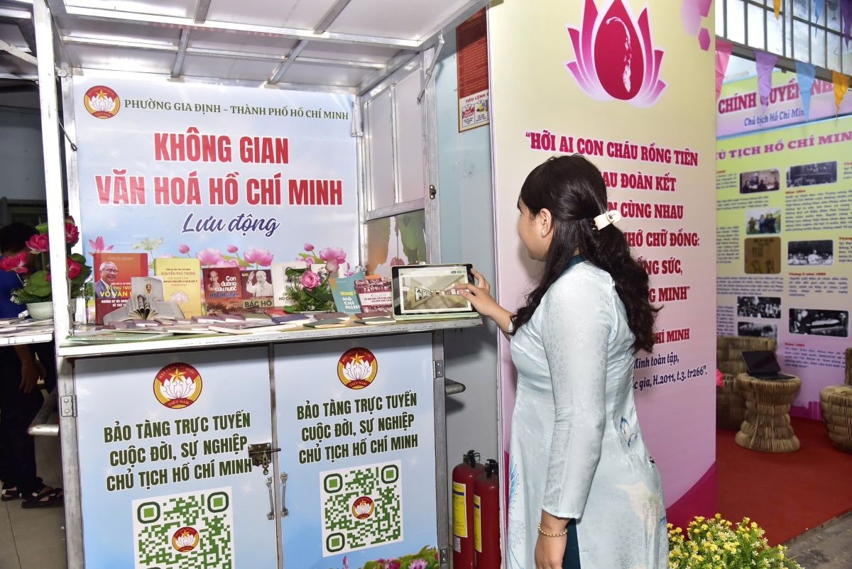 bao tang truc tuyen ve bac ho - dua lich su den gan hon voi nguoi tre hinh anh 4