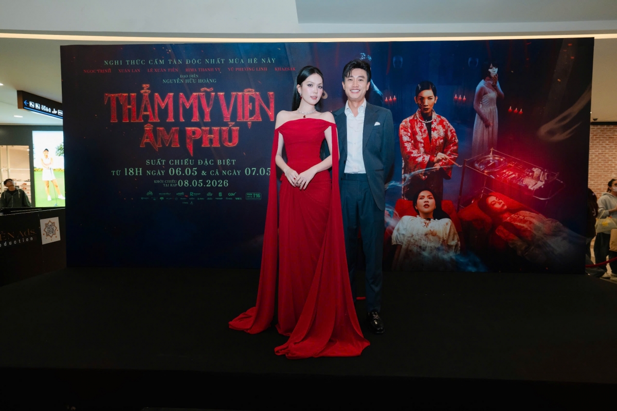 quoc truong den chuc mung ngoc trinh, fan lap tuc day thuyen ran ran hinh anh 3