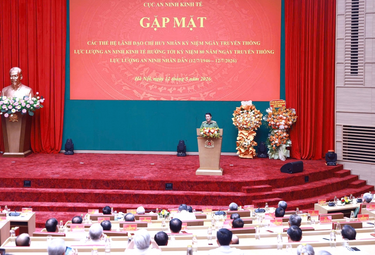 bo truong luong tam quang du gap mat truyen thong luc luong an ninh kinh te hinh anh 2