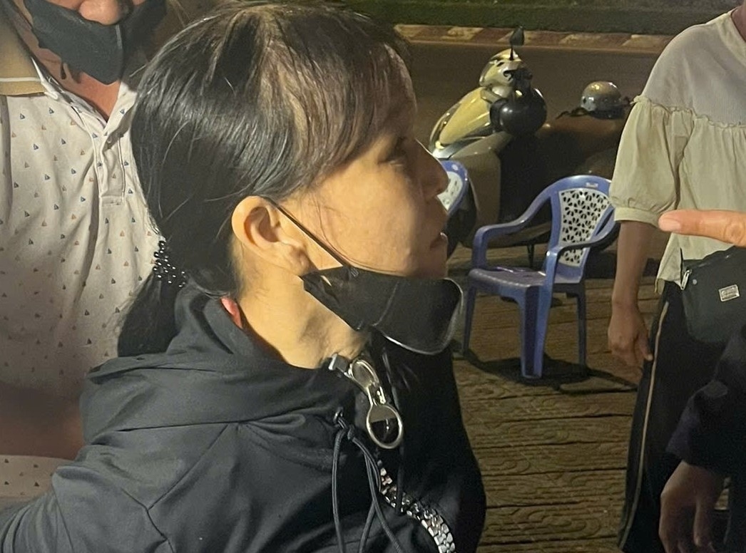 bat giu nguoi phu nu tron trai, bi truy na dac biet hinh anh 1