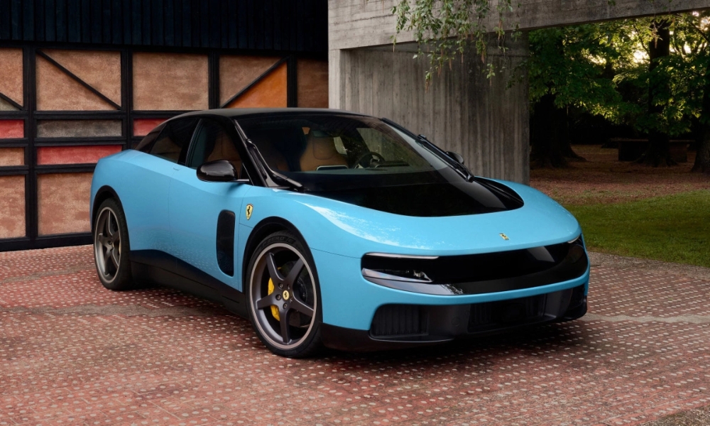 jony ive va ferrari muon cuu nganh o to khoi con nghien man hinh cam ung hinh anh 1