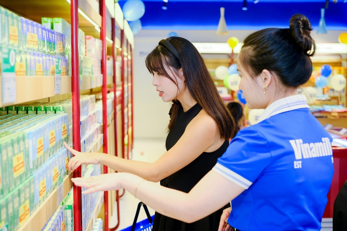 nguoi tieu dung ngay cang khat khe, buoc nganh sua viet phai nang chuan hinh anh 1