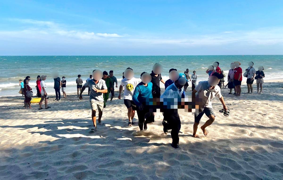 mot du khach tu vong vi duoi nuoc khi tam bien mui ne hinh anh 1