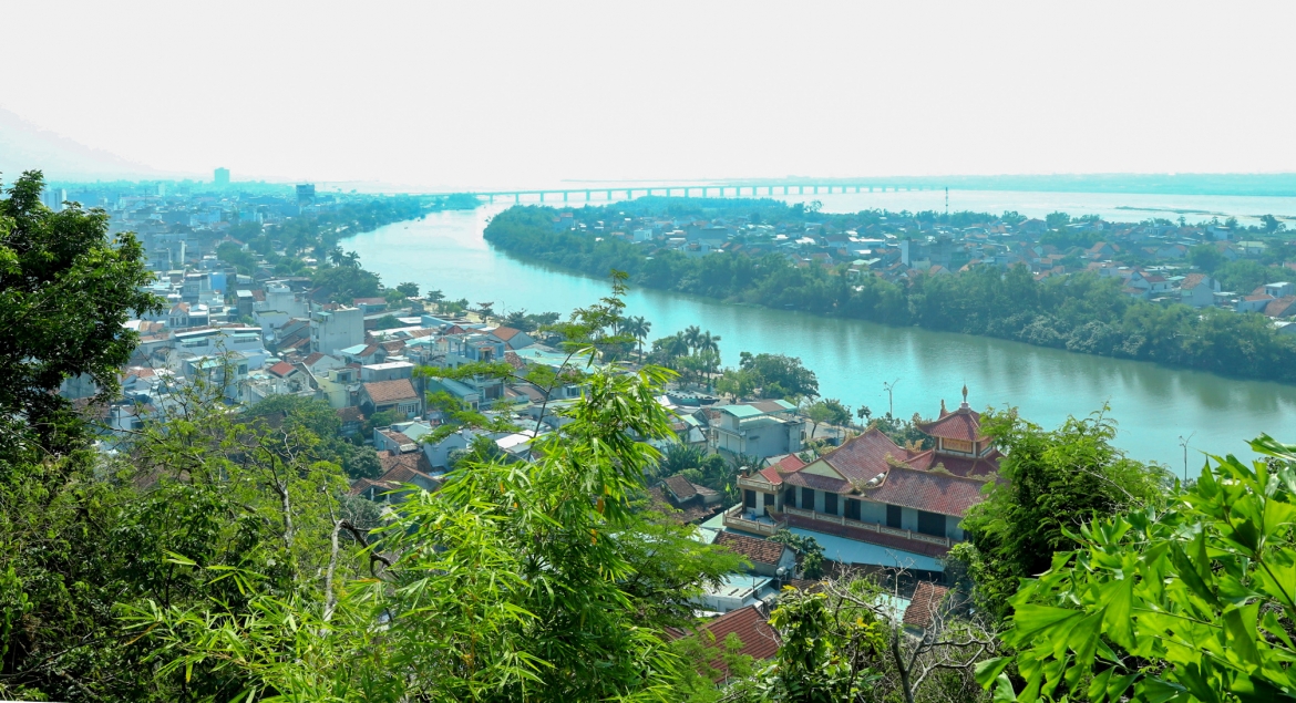 du lich Dak lak tham toa thap co kinh nghin nam tuoi hinh anh 3
