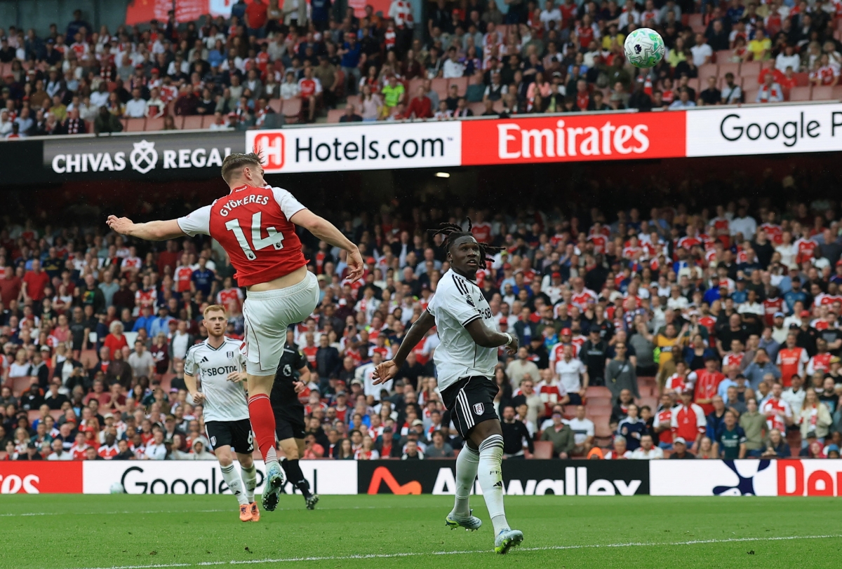 truc tiep arsenal 3-0 fulham Doi cong hap dan hinh anh 4