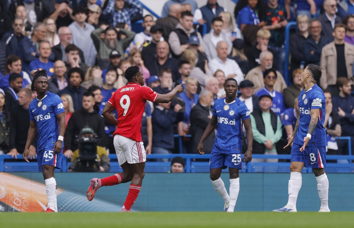 truc tiep chelsea 0-2 nottingham forest jesus nhan doi cach biet tu cham phat den hinh anh 2